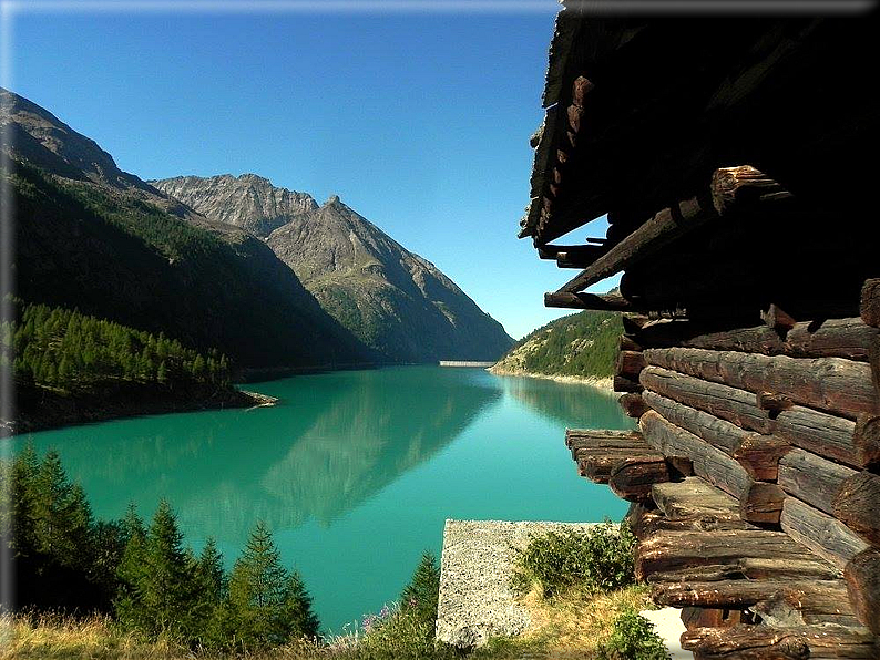 foto Laghi di Livournea e di Place Moulin